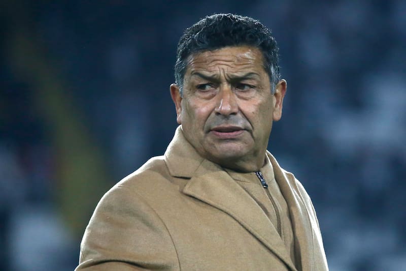 El ex capitán de Chile y entrenador es crítico con el manejo directivo y sostiene que Gareca es un buen técnico, superado por el marasmo del fútbol chileno.