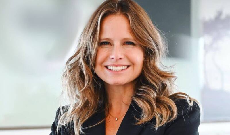 está feliz disfrutando de la lactancia. Créditos: Instagram