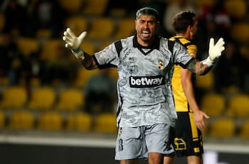 “No sé qué mier... pensar”: Mono Sánchez furioso tras el empate ante Colo Colo