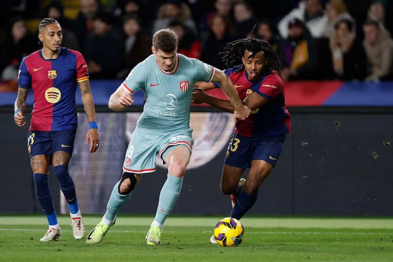 Juegan en el Camp Nou por la fecha 15 del torneo. Foto: EFE