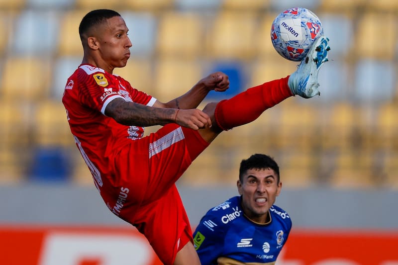 El uruguayo confía en que la ANFP no le quitará los puntos a Unión La Calera que son reclamados por Everton. Foto: Agencia Aton.