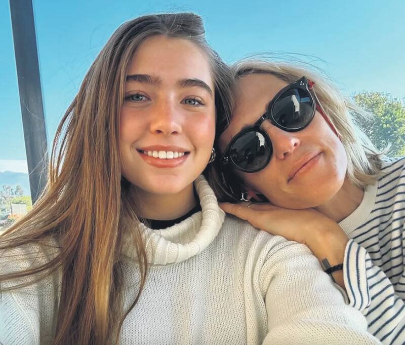 Madre e hija visitarán África al igual que Angélica Castro y Laura de la Fuente.