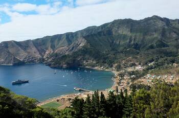 Juan Fernández aceita su equipo para la Copa Chile: de pescadores de langosta hasta funcionarios de la Armada