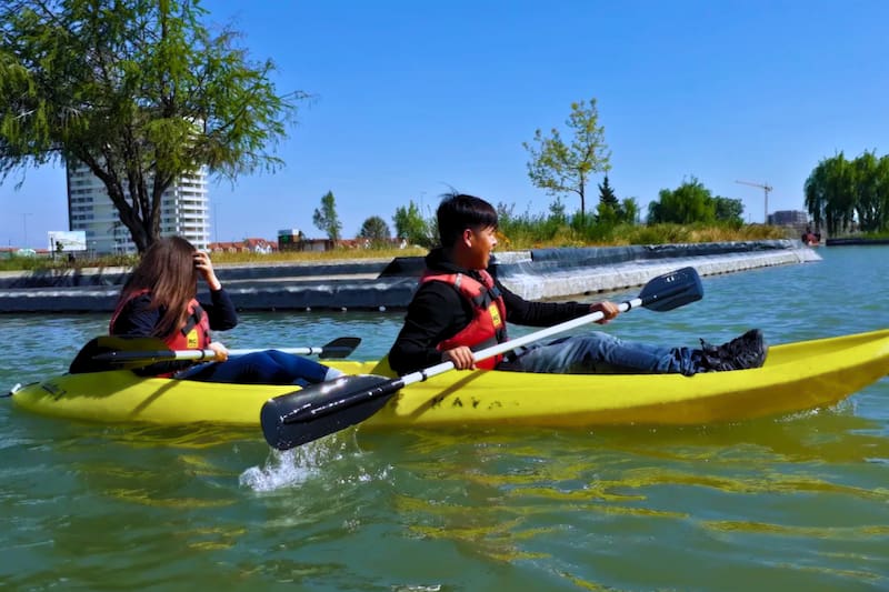 Un imperdible pulmón verde que se ubica dentro de Santiago. Créditos: Google Maps.