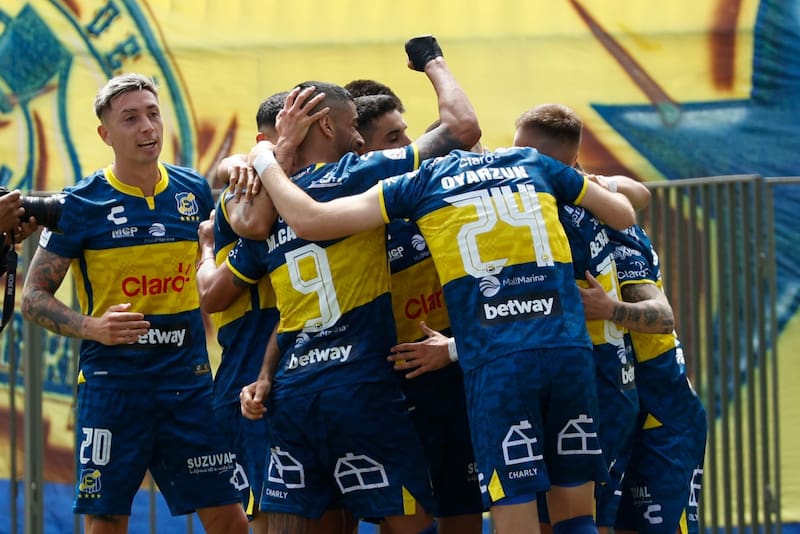 Everton derrotó a Ñublense en el estadio Sausalito. Foto: Agencia Aton.