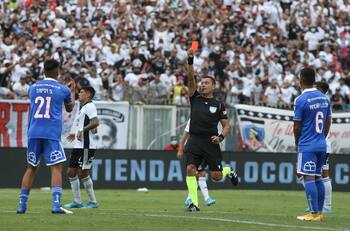 ¿Cuáles son los Superclásicos entre Colo Colo y la U con más expulsados de la historia?
