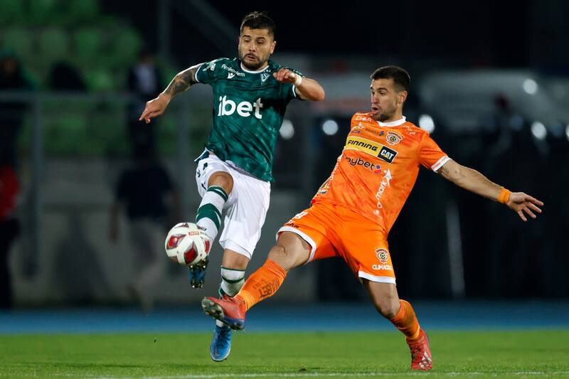 luchan por el título de Primera B