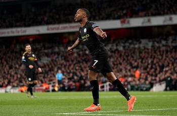 Sterling puso el segundo gol para Manchester City frente al Arsenal
