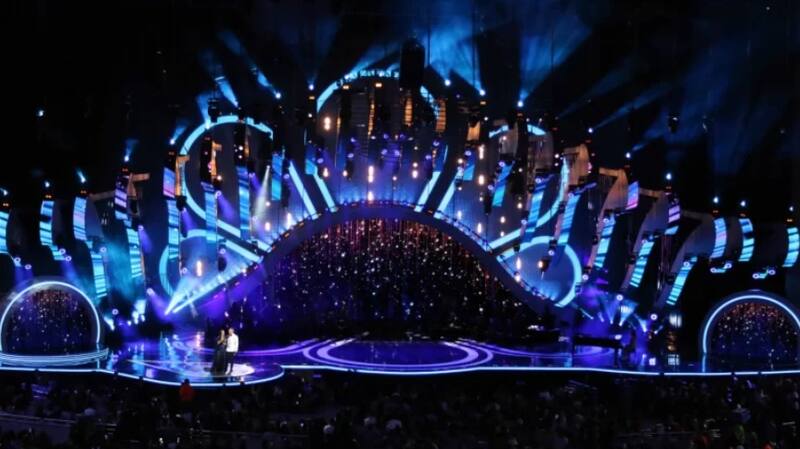 ya comienza a armar su parrilla. Créditos: Instagram