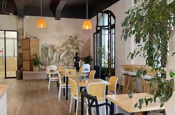 Esta hermosa cafetería escondida en Santiago es perfecta para visitar en verano 2026