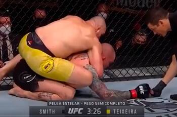 Increíble: Luchador de la UFC le pide al árbitro que le guarde un diente