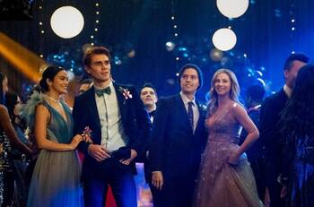 KJ Apa sobre su papel protagónico en Riverdale: "Estoy en la cárcel la mayor parte del tiempo"