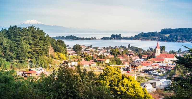 Una de las postales de Puerto Octay