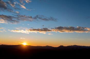 ¿A qué hora amanecerá cuando sea el cambio de horario en Chile?