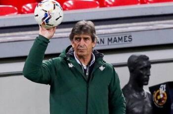 Manuel Pellegrini confirmó que uno de sus refuerzos estrella será baja por varios meses