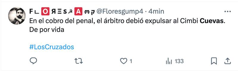 Hinchas de la UC se aburrieron de Cristian Cuevas.