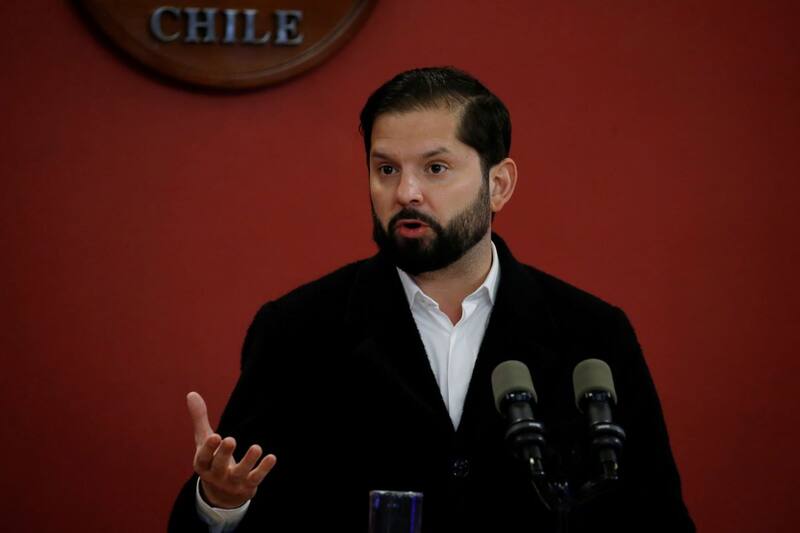 La Cámara Baja le solicitó al mandatario disculparse con las instituciones policiales.