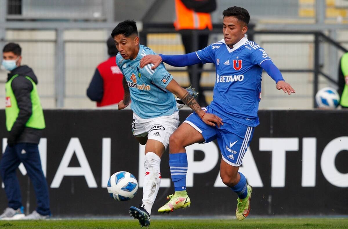 El renacer de Camilo Moya tras su salida de la U: pasó la "prueba" de seis meses y ahora firma por dos años