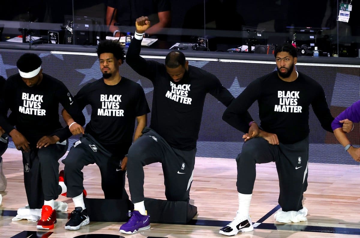 La NBA aprobó polémica regla que podría molestarle a las estrellas de la liga