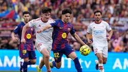 Alexis “perdido” y Suazo “desaparecido”: en España le caen a los chilenos tras caída del Sevilla en Barcelona