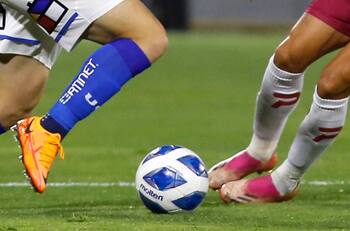 Disponible en el mercado de fichajes: ex volante de la UC se despidió de su club en Primera B