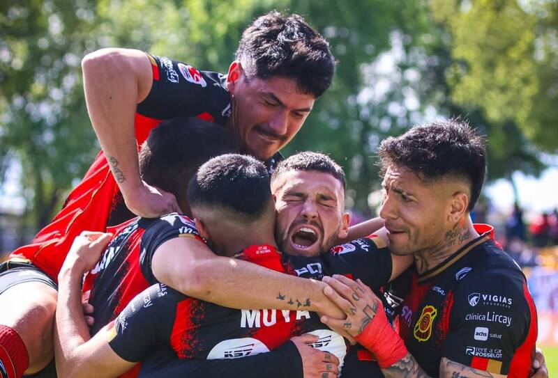 gana tres puntos de oro.