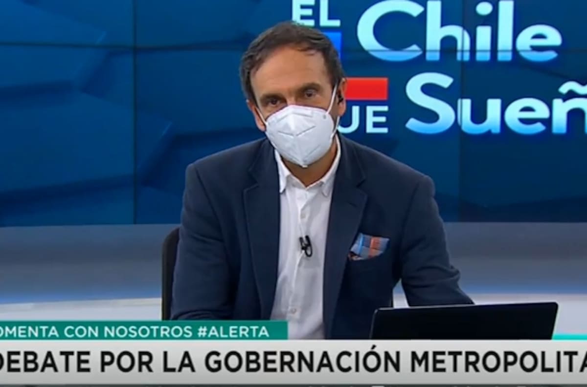 Las particulares disculpas de Rodrigo Sepúlveda por el uso de mascarillas en Meganoticias durante debate de candidatos a gobernador