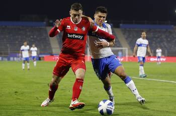 Yerco Oyanedel se desvincula de la UC y tiene nuevo club en Primera División
