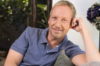 “¿Estudiando?”: Martín Cárcamo sorprendió a su hija Alfonsina con tierna foto