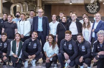 VIDEO | Esteban Pavez el más entusiasmado: así fue la visita de Colo Colo a importante cervecería