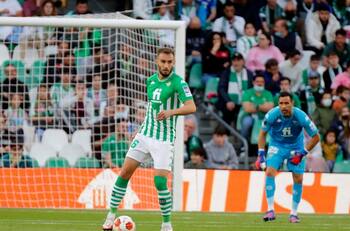 ¿Jugará Claudio Bravo? La formación del Betis para enfrentar al Athletic y volver a zona de Champions League