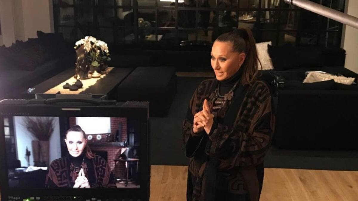 La diseñadora, Donna Karan, contrae Covid-19 tras recibir vacuna