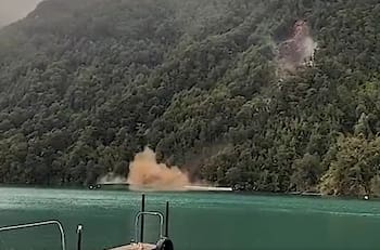 VIDEO | Lago de Todos los Santos: Deslizamiento de tierras provocó "tsunami lacustre" en Petrohue