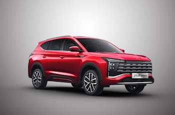 Estos son los dos renovados SUV que JAC empieza a vender en Chile
