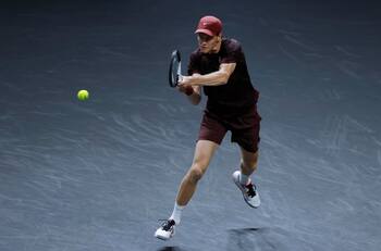 Jannik Sinner barre con Zverev y buscará el N°1 del mundo en la final del Masters 1000 de París