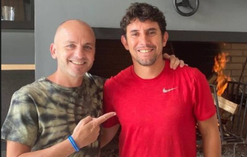 Gustavo Lorenzetti acompañó en un asado a Mathías Corujo.