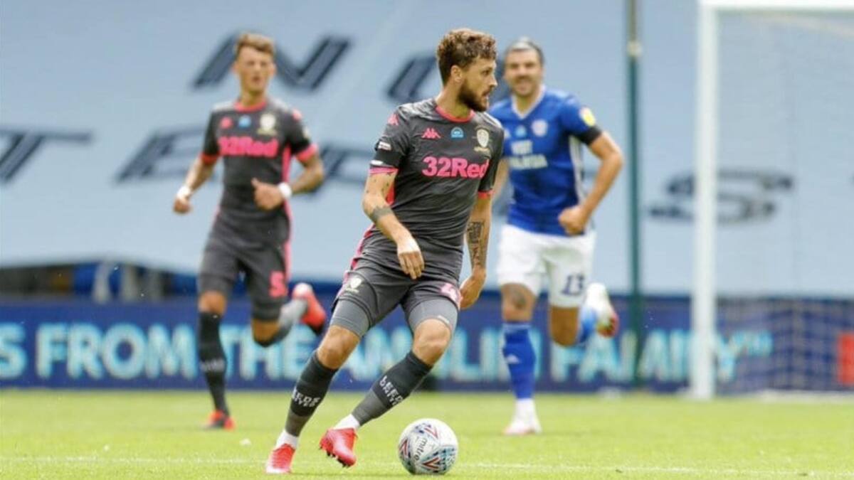 Leeds de Bielsa cayó ante Cardiff y desperdició la opción de estirar su ventaja