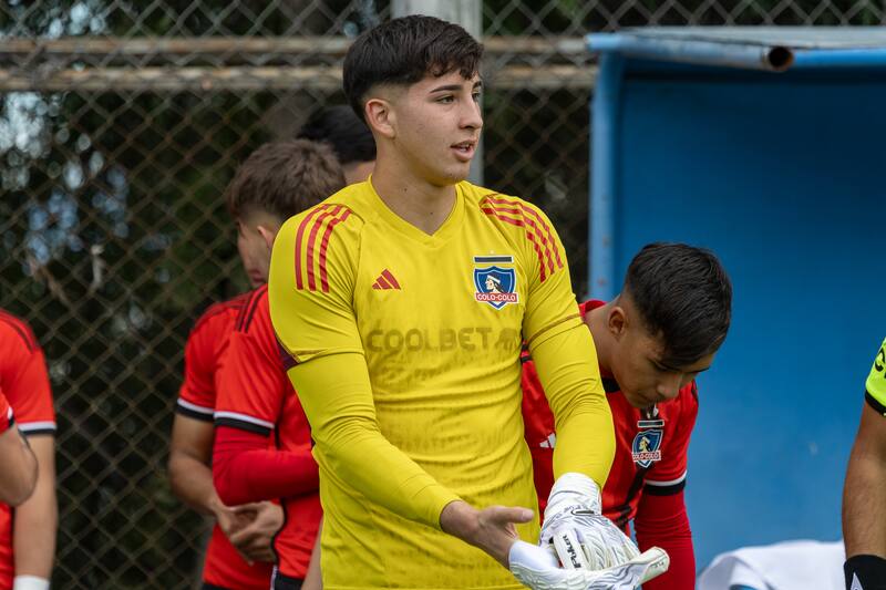 El joven portero viajó con el plantel a Coquimbo, pero quedó fuera de la nómina final. Foto: Felipe Escobedo.
