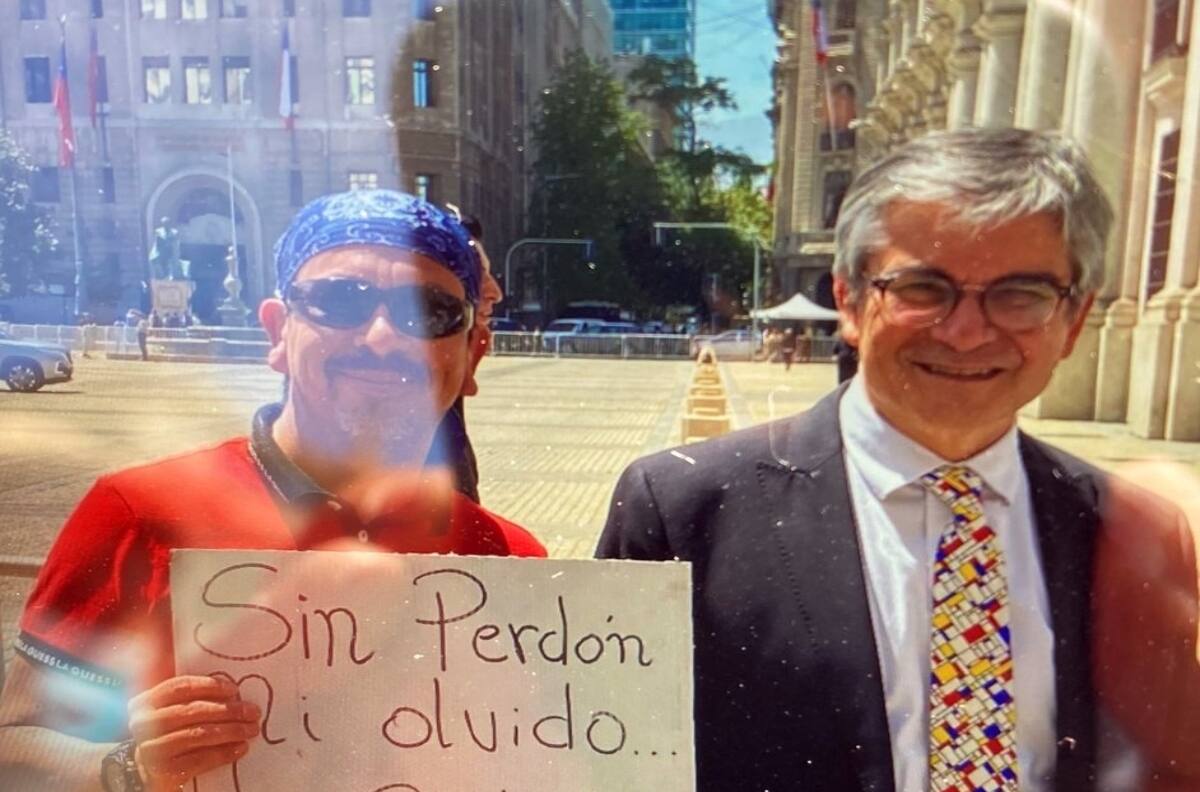 Hincha de la U le pidió a ministro de gobierno cumplir con el sueño del estadio azul