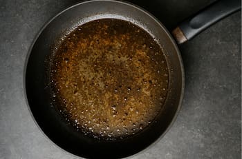 Así puedes limpiar el aceite de freír y volver a usarlo sin problemas: “solo necesitarás un poco de...”