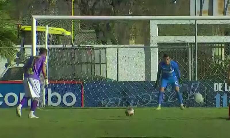 El golazo que anotó el meta en Bolivia.