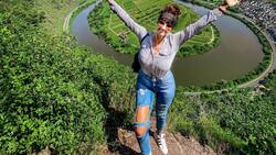 Mujer muere tras caer de un precipicio mientras posaba para una foto