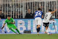 Director de la U explota tras penal cobrado a Colo Colo y hasta la UC salió al baile: “Inexplicable”