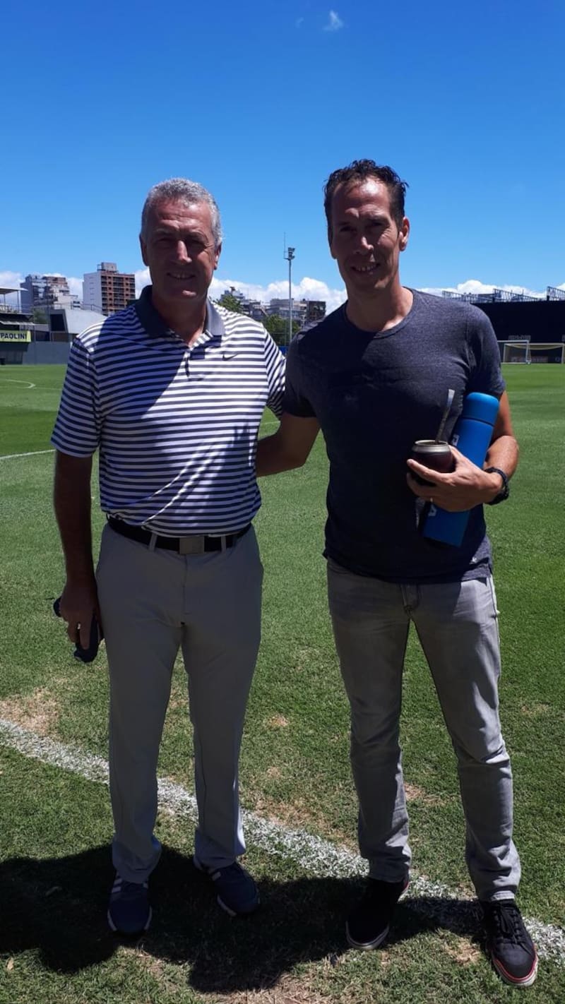 "Como ser humano y como profesional lo admiro. Ojalá que mi carrera vaya en una línea parecida a la de él. Seguramente no va a ser igual, porque él llegó a un peak muy alto".