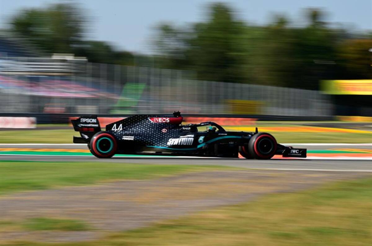 Fórmula 1: Hamilton y Mercedes dominan en la vacía casa de Ferrari