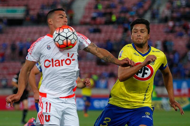 en su paso por Universidad de Concepción. Foto: Aton.