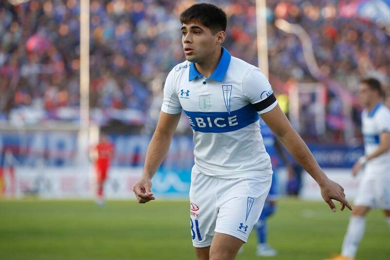 Bryan González jugando por la UC en 2023