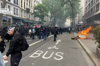 VIDEOS | Protestas en París por el 1 de mayo terminan en disturbios