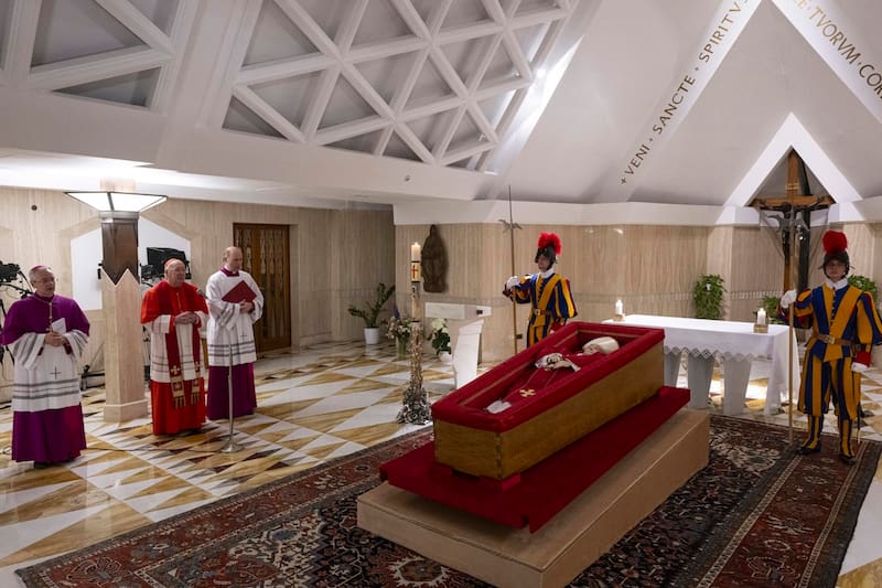 El Vaticano difundió las primeras imágenes desde su muerte. Foto: Vaticano.