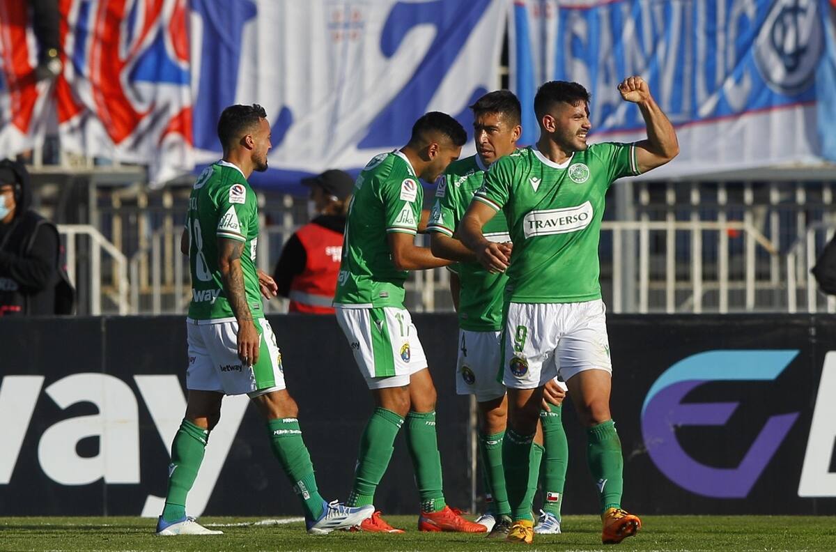 Pésima noticia para Audax Italiano: una de sus mejores figuras se marcha al fútbol árabe